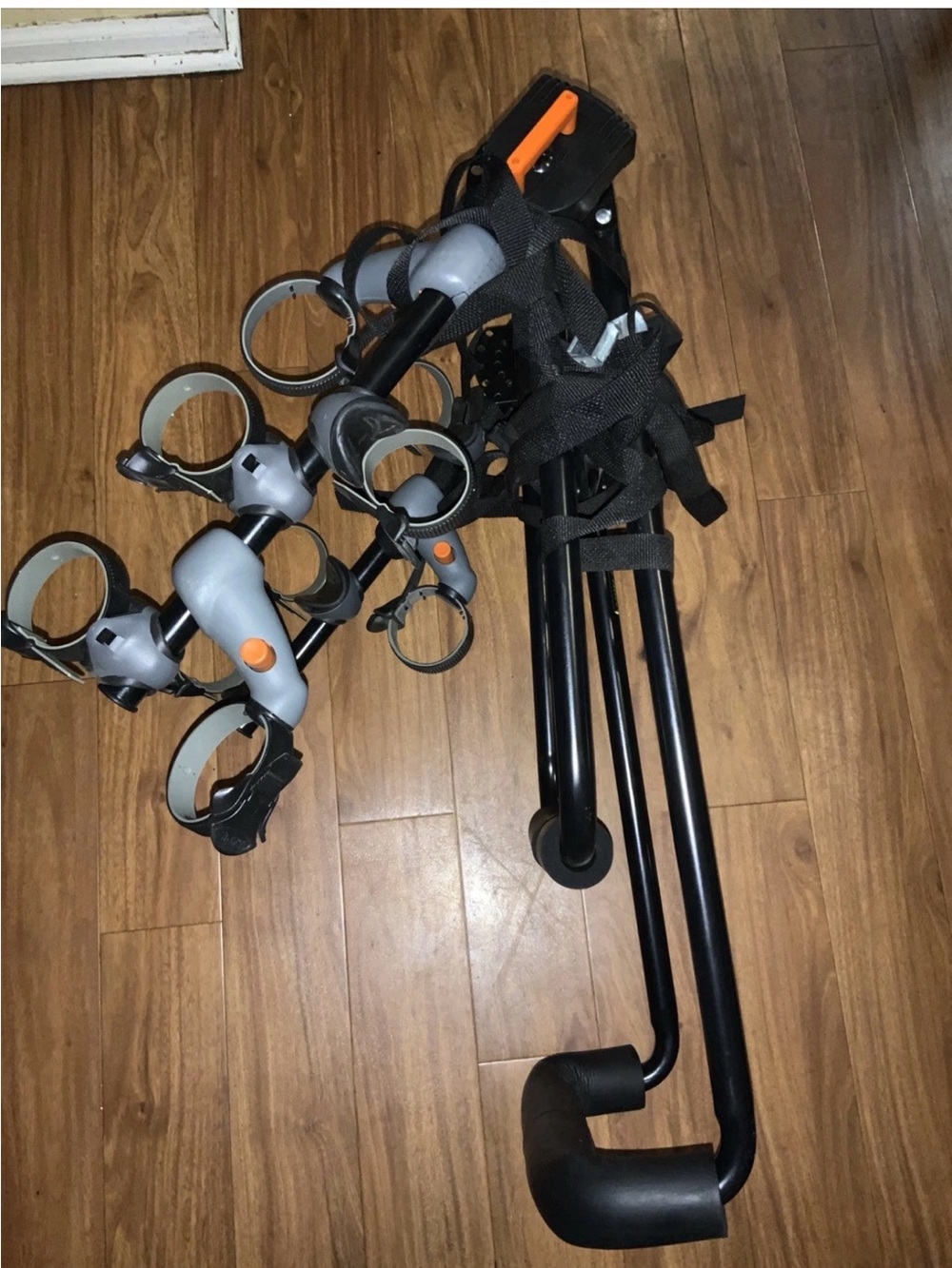 Saris 4 Bike Rack Trunk Mount for large SUV, mid size SUV & VANS. Rare model.